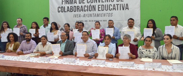 Se suman 10 ayuntamientos a las acciones para reducir el analfabetismo y rezago educativo en Veracruz